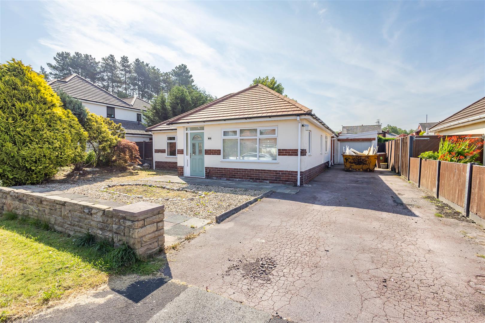 2 bed property in Green Drive, Preston